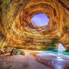 Soul-Wisdom Abundance: Create Wealth from Spiritual Health with Jennifer Bloome: Healing the Cause Of Your Empty Bank Account or Health Crisis: Stop Wasting Money, Joy, and Energy on the Symptoms