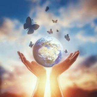 The Becoming You Show with Leah Roling: 144. The Thief of Joy Isn’t Comparison—It’s This