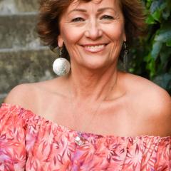 The Kornelia Stephanie Show: The Millionaire Imprint for Women: Financial Literacy for Women. How do I get out of this money mess?